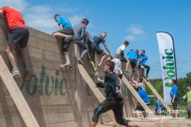 Reportage photo sur l'obstacle 2 Volvic du Mud Day Bretagne 2016 